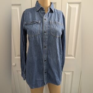 Madewell Classic  Denim Shirt Long Sleeve Size  XS.